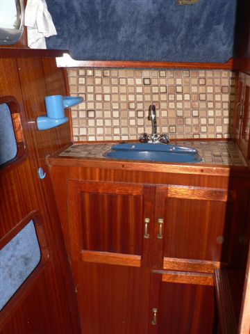 stern-cabin-wash-facility
