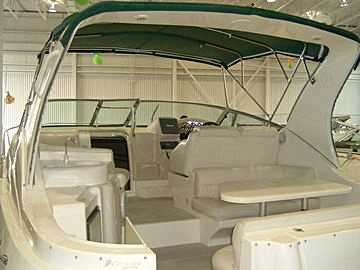 Cockpit du Bateau Cruisers Yachts Usagé 1999 33'