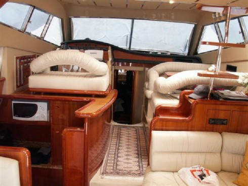 Prestige_Boat_Motor_Yacht_Feretti53 (8)