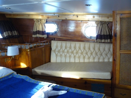 PSuperbe Yacht de type Ketch en bois de 20m remis à neuf avec une suite luxe