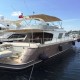 yacht type vedette rapide 18 m avec flybridge annee 2011