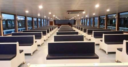 Bateau ferry transport passagers de 42 m année 2017  
